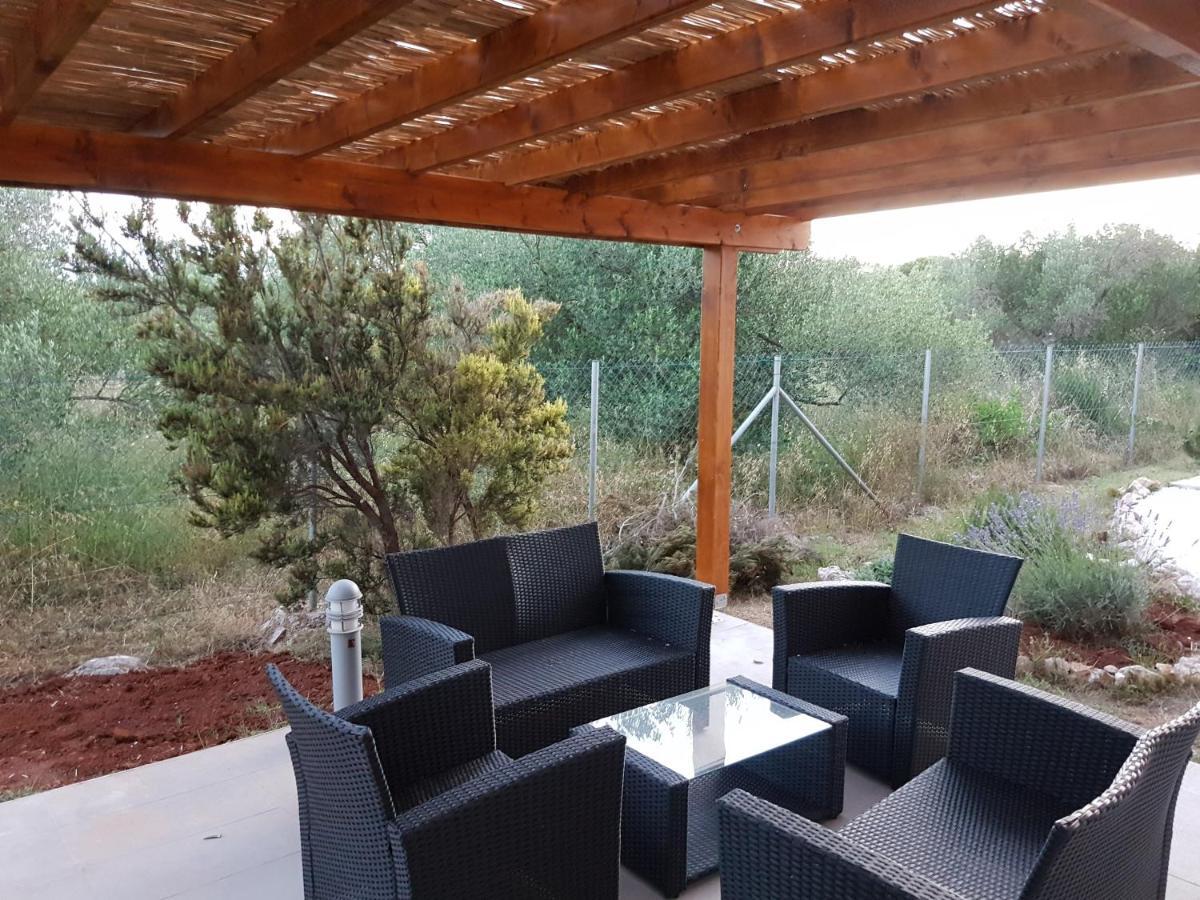 Olive Apartments Ugljan Kültér fotó