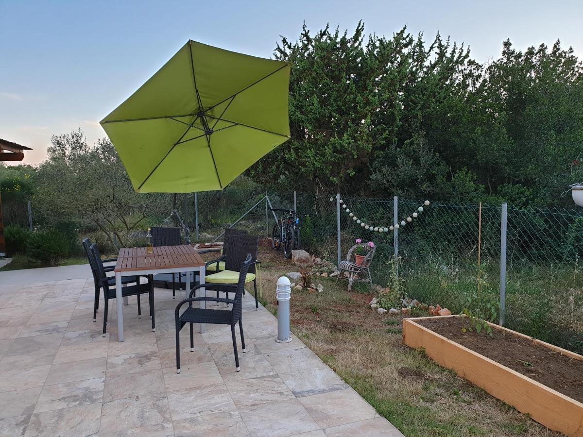 Olive Apartments Ugljan Kültér fotó