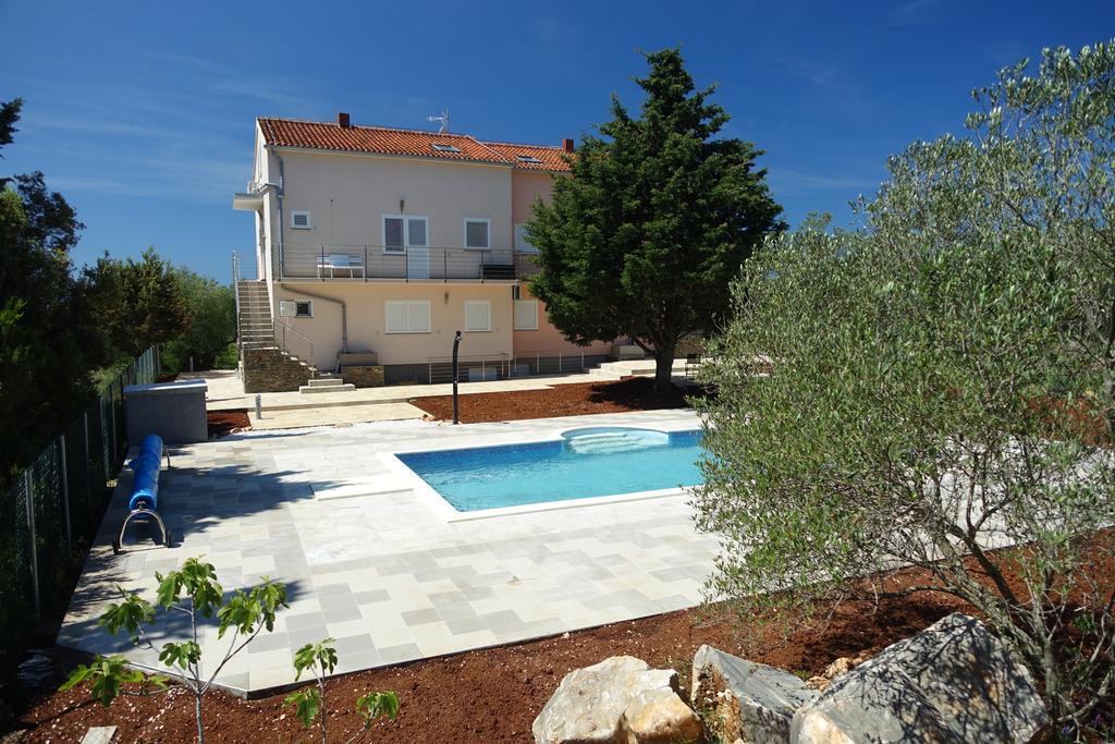 Olive Apartments Ugljan Kültér fotó