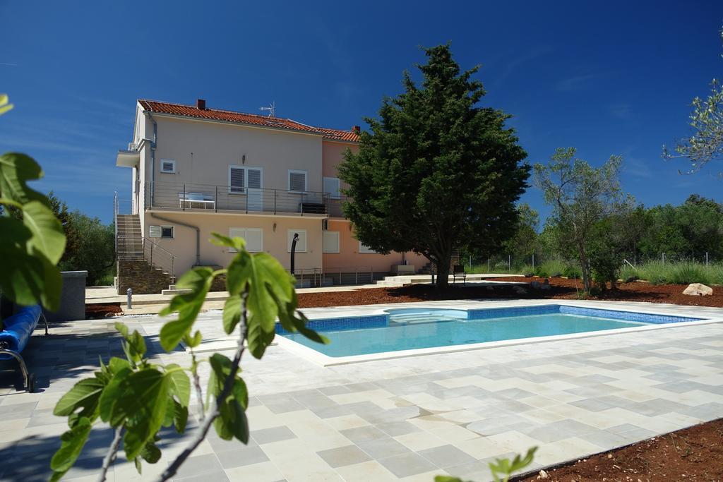 Olive Apartments Ugljan Kültér fotó