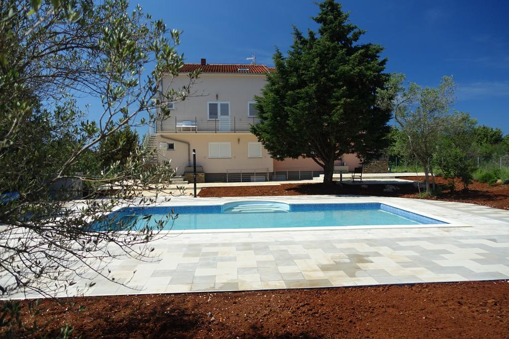 Olive Apartments Ugljan Kültér fotó